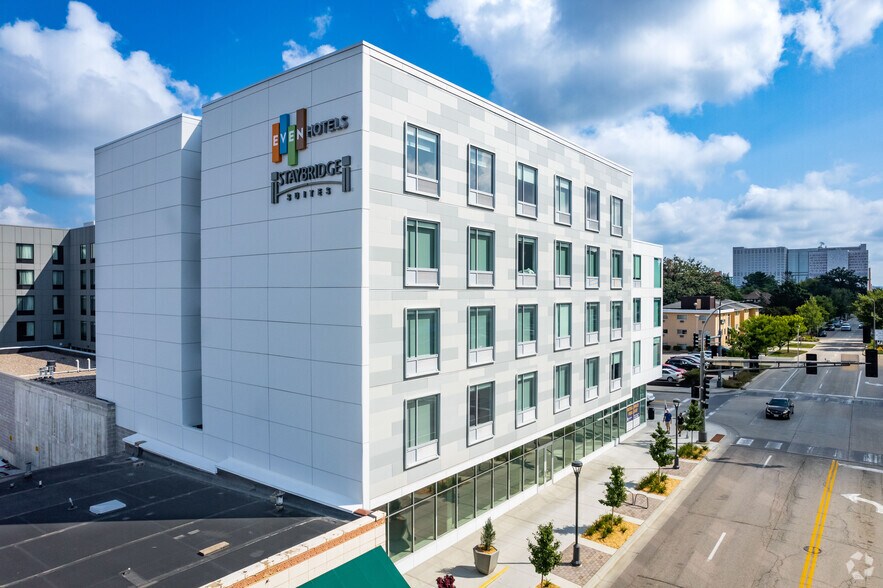 More Photos Of 1101 2nd St SW, Rochester Hotel For Lease