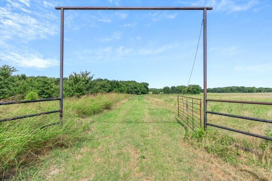 More Photos Of 1745 FM 2737, Lone Oak Land For Sale