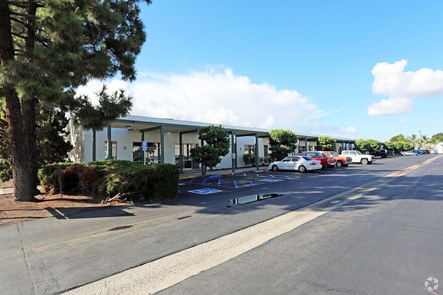 More Photos Of 16131 Gothard St, Huntington Beach Light Manufacturing For Lease