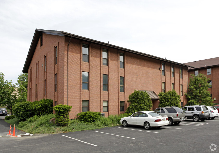 Primary Photo Of 100-111 McKnight Park Dr, Pittsburgh Office For Sale