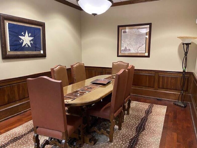 More Photos Of 14020 Highway 3, Webster Unknown For Lease