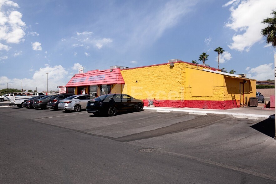 More Photos Of , Las Vegas General Retail For Sale