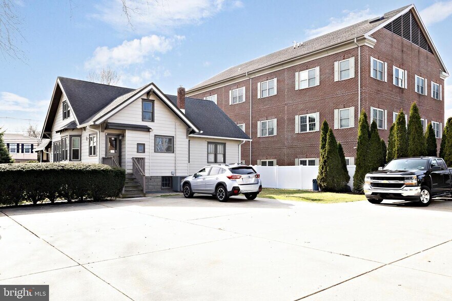 More Photos Of 523 S White Horse Pike, Audubon Office For Sale