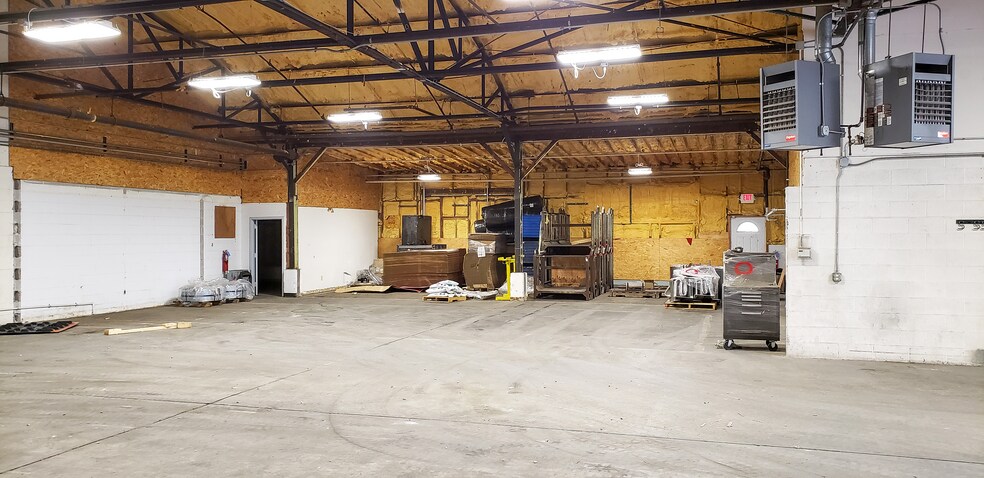 More Photos Of 1230 W 1st St, Granite City Industrial For Lease