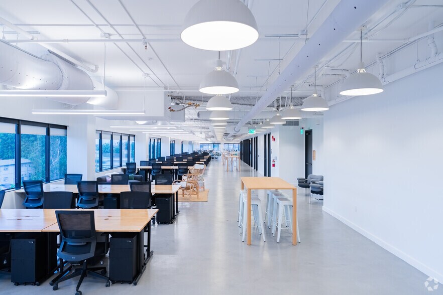 More Photos Of 3000 S Robertson Blvd, Los Angeles Loft Creative Space For Lease