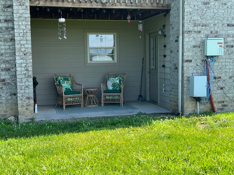 More Photos Of 502 Nandino Cir, Berea Apartments For Sale