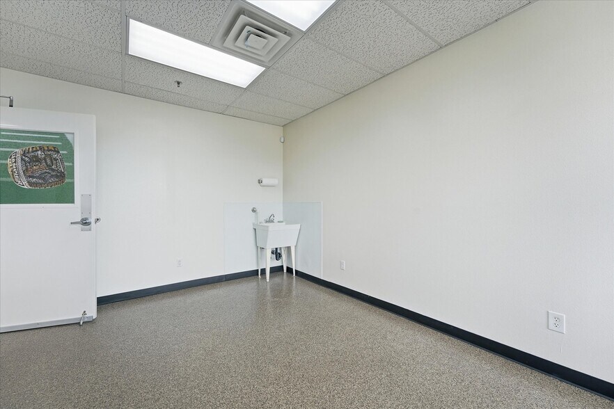 More Photos Of 11786 Shaffer Pl, Littleton Industrial For Sale