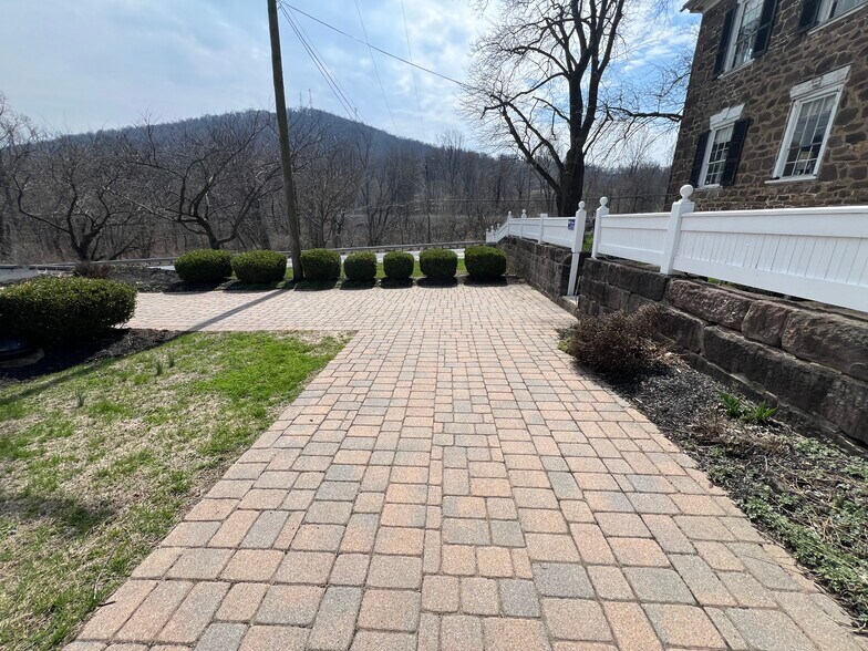 More Photos Of 2039 Philadelphia Ave, Birdsboro Winery Vineyard For Sale