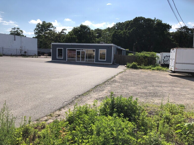 More Photos Of 1185 Jefferson Blvd, Warwick Freestanding For Lease