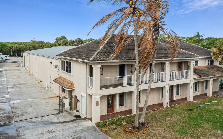 More Photos Of 5801 S US Highway 1, Fort Pierce Self Storage For Sale