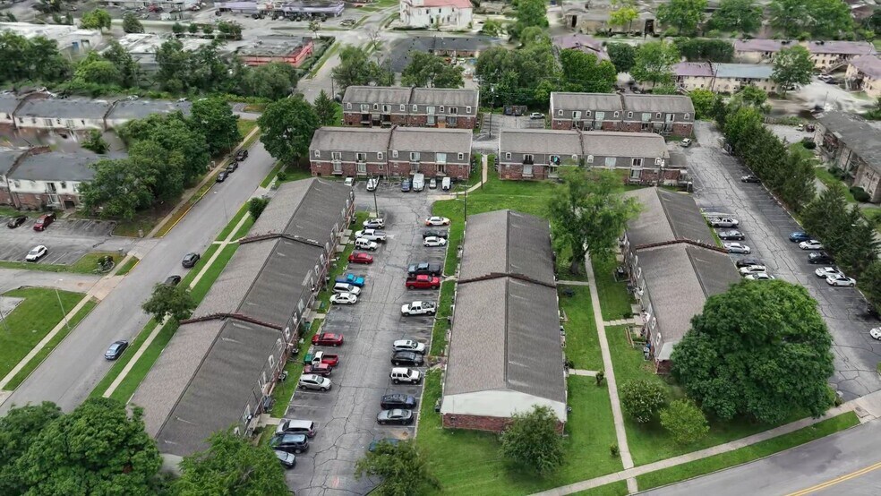 More Photos Of 2223 Devonport Dr, Lexington Apartments For Sale