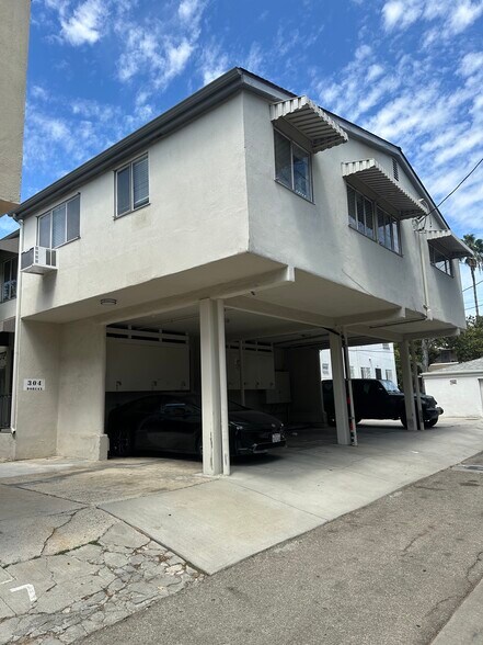 More Photos Of 304 S Doheny Dr, Beverly Hills Apartments For Sale