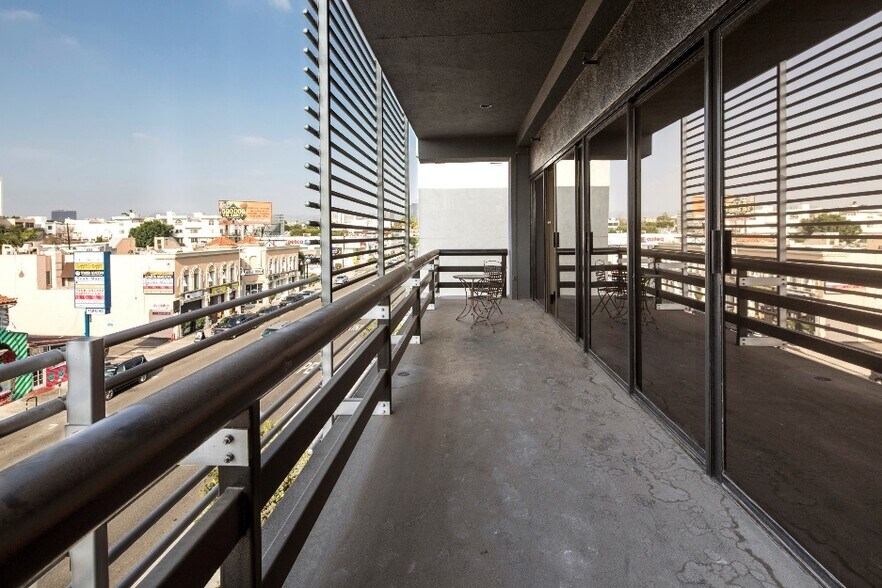 More Photos Of 1964 Westwood Blvd, Los Angeles Office For Sale