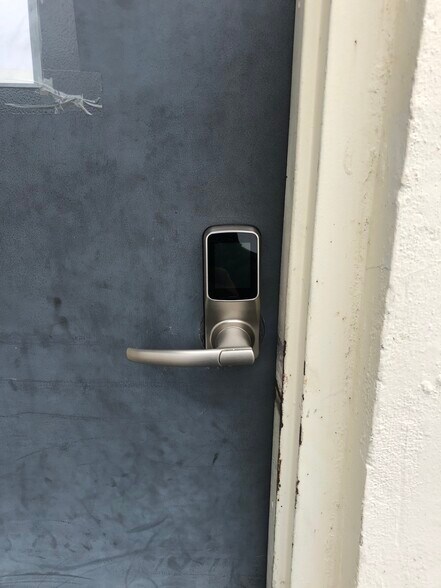 More Photos Of 5107 W University Blvd, Jacksonville Warehouse For Sale