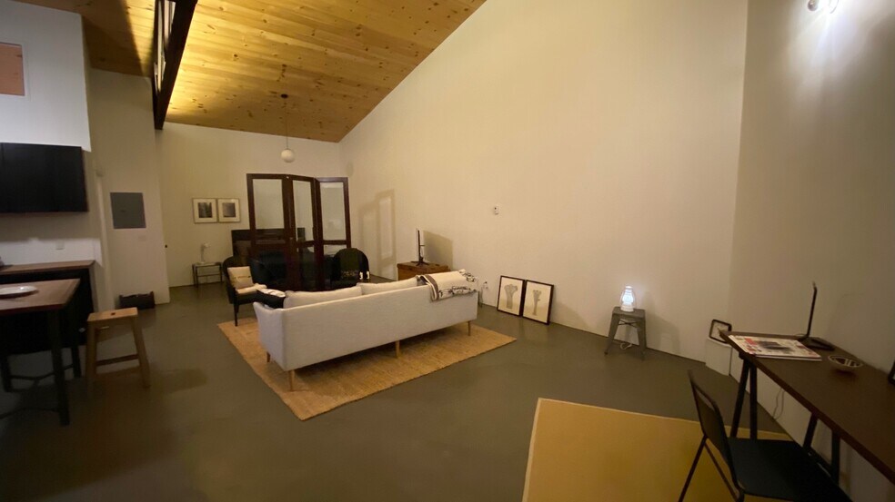 More Photos Of , Hudson Unknown For Sale