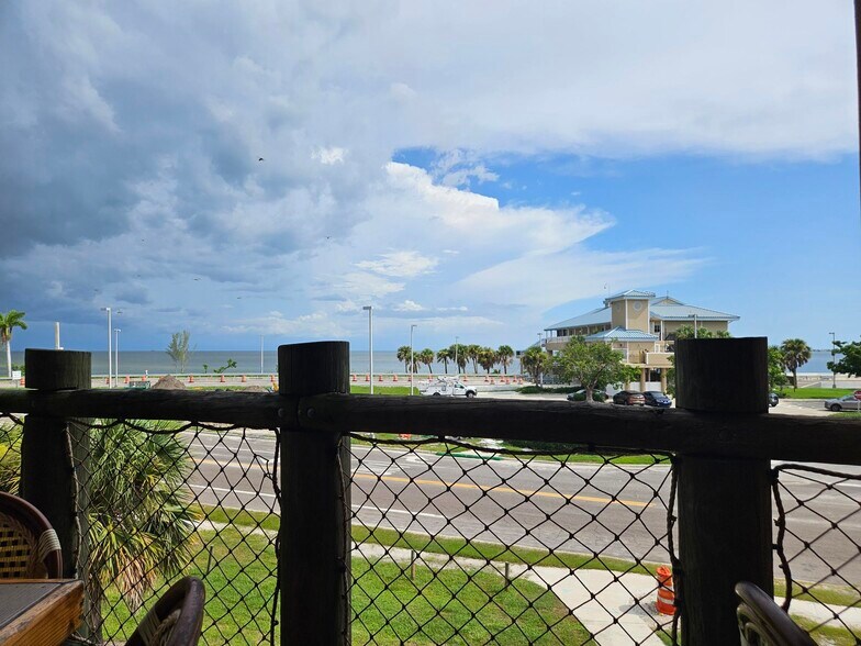 More Photos Of 17501 Harbour Point Dr, Fort Myers Restaurant For Sale