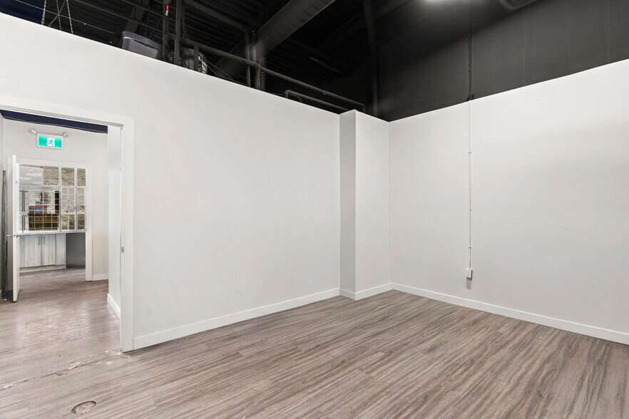 More Photos Of 318-1 Nolanridge Cres NW, Calgary Storefront Retail Office For Sale