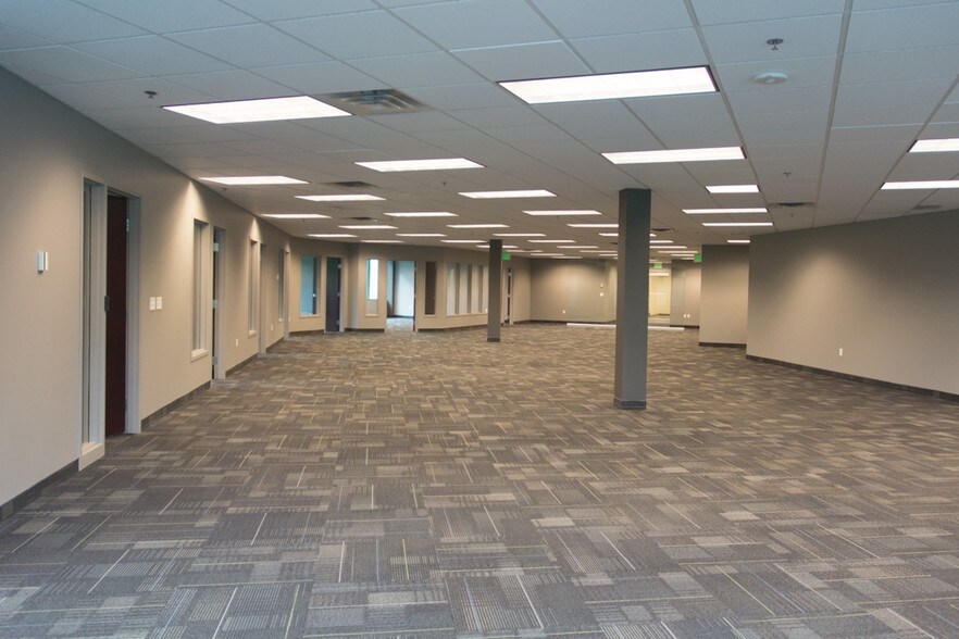 More Photos Of 5255 N Edgewood Dr, Provo Office For Lease