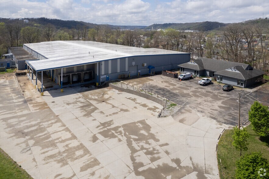 More Photos Of 1 Sandbank Rd, Ludlow Warehouse For Lease