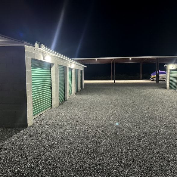 More Photos Of 147 N Pricetown Rd, Diamond Self Storage For Sale