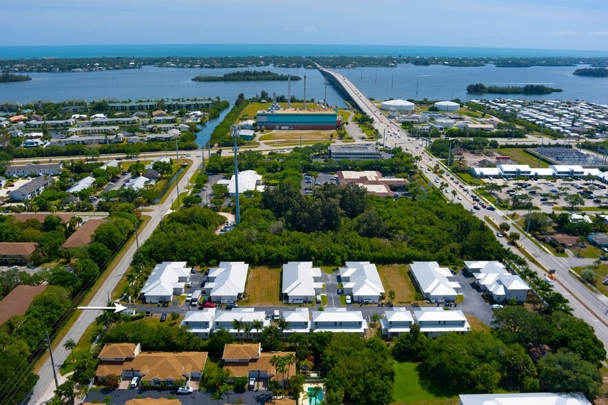 Primary Photo Of 401 18th St, Vero Beach Apartments For Sale
