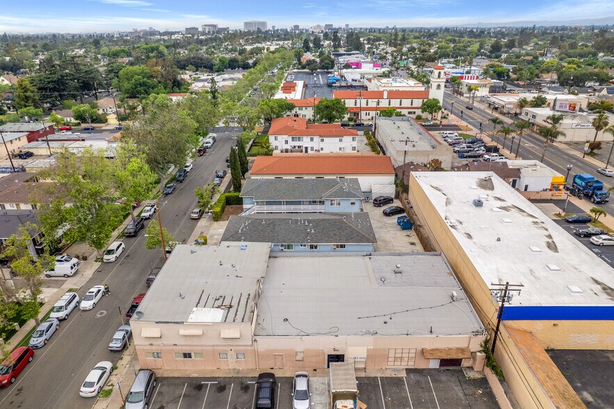 More Photos Of 1419 S Sycamore St, Santa Ana Apartments For Sale