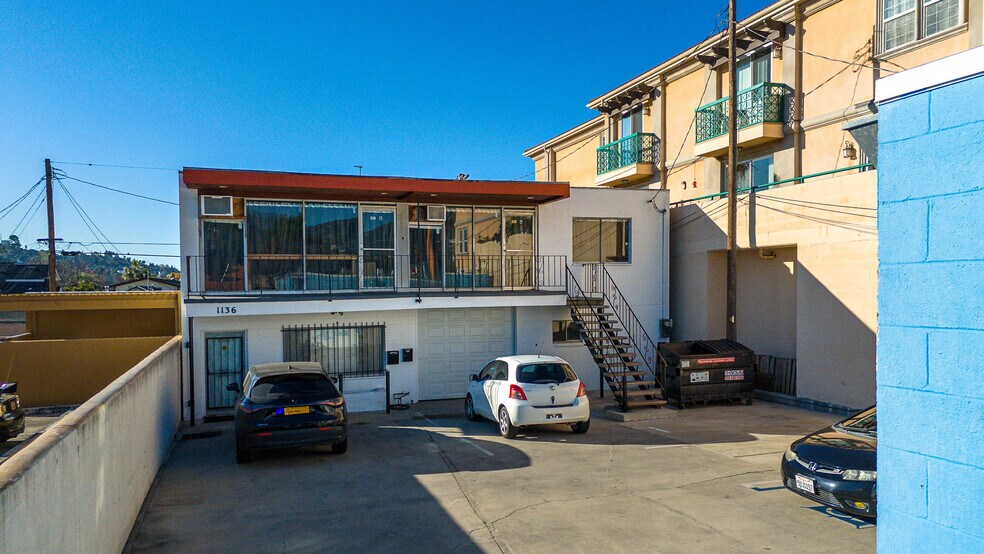 More Photos Of 1134 E Colorado St, Glendale Freestanding For Sale