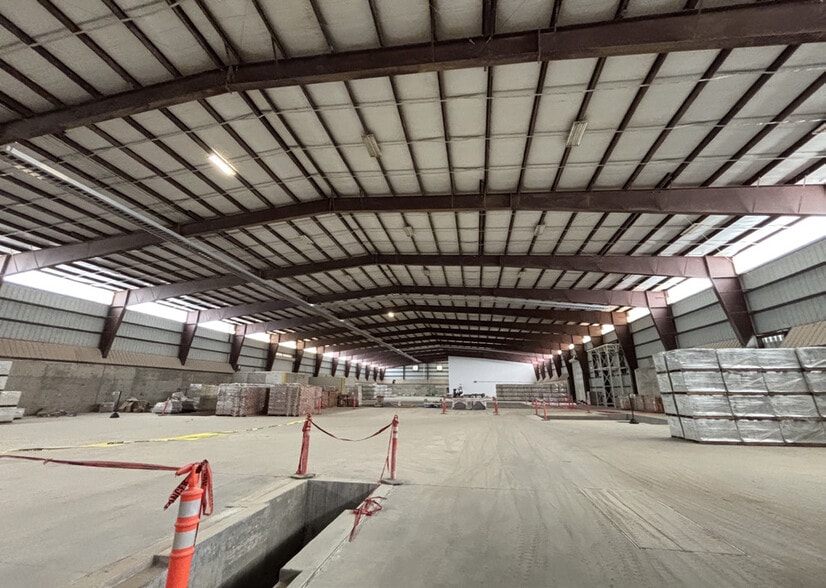 More Photos Of 16448 Old Corpus Christi Rd, Elmendorf Warehouse For Lease