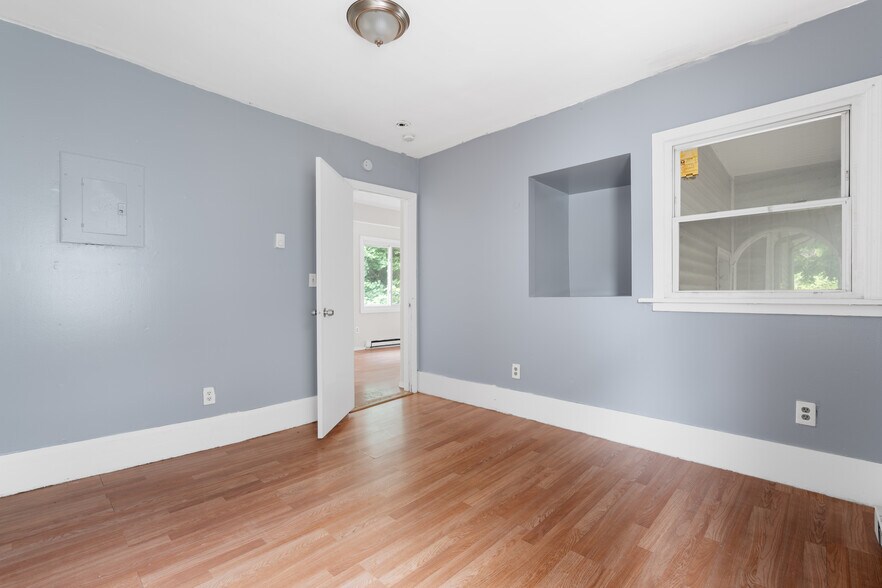 More Photos Of 135 Prospect St, Waterbury Apartments For Sale