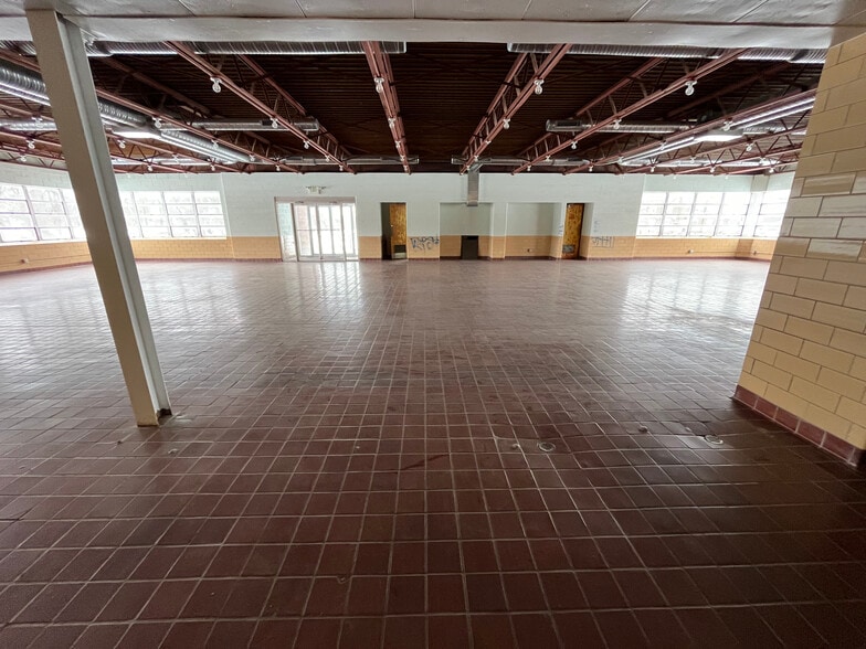 More Photos Of 3151 Kirkbride Way, Indianapolis Freestanding For Lease