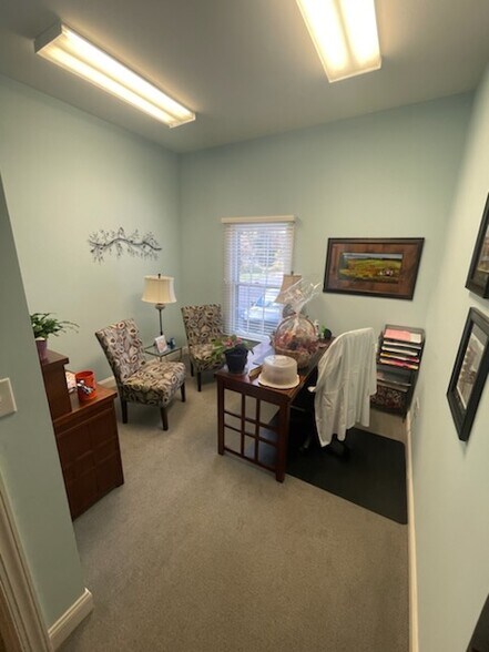 More Photos Of 5100 Bernard Dr, Roanoke Medical For Sale