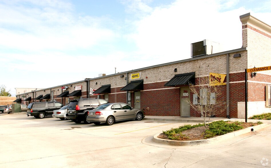 More Photos Of 6600 Sugarloaf Pky, Duluth Storefront For Lease