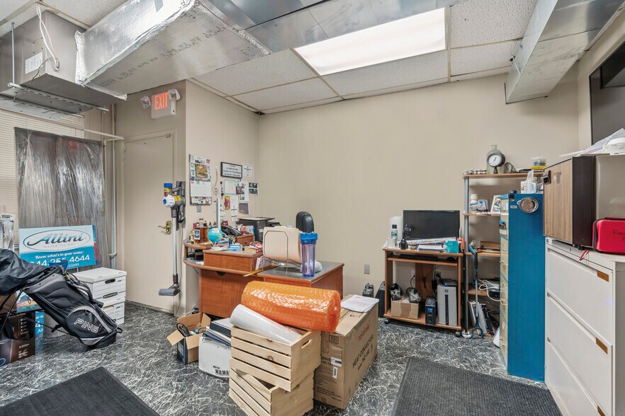 More Photos Of 324 Mount Pleasant Ave, Mamaroneck Storefront Retail Office For Lease