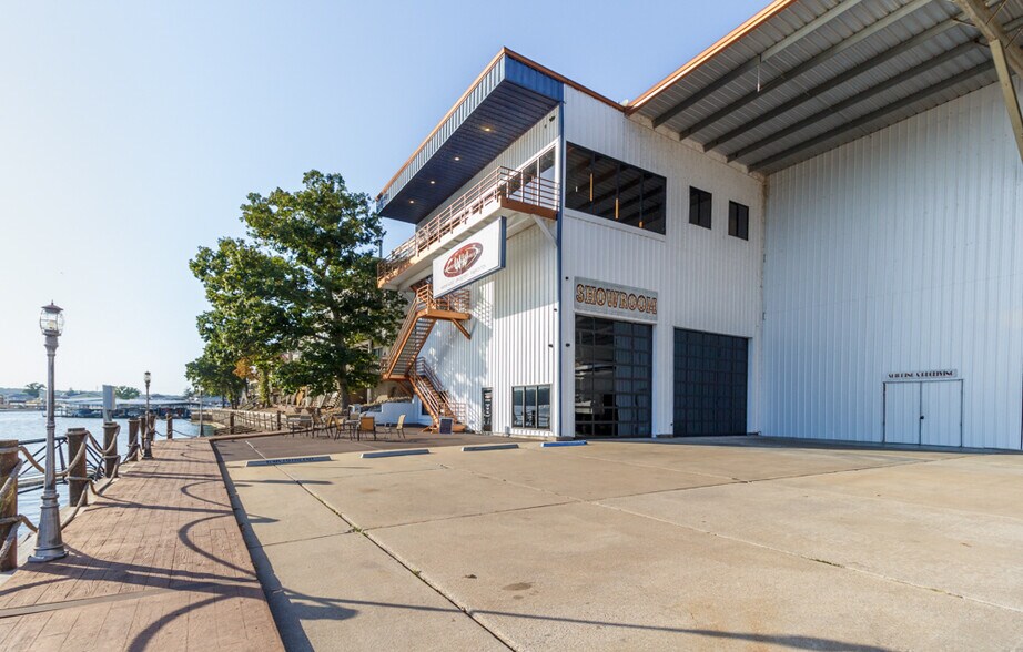 More Photos Of 6550 Pelican Dr, Osage Beach Specialty For Sale