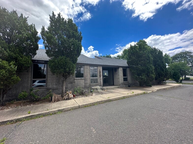 More Photos Of 1525 S Washington Ave, Piscataway Warehouse For Lease