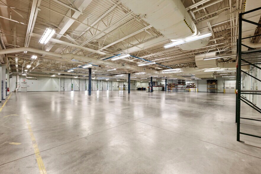 More Photos Of 801 N 2nd St, Berthoud Distribution For Lease