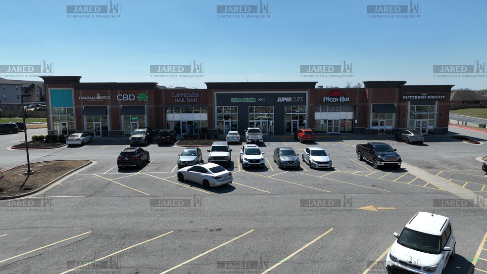 More Photos Of 1001 SW Regional Airport Blvd, Bentonville Freestanding For Lease