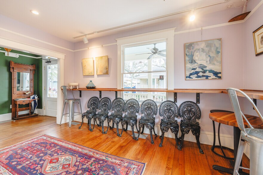 More Photos Of 9 W 43rd St, Savannah Office For Lease