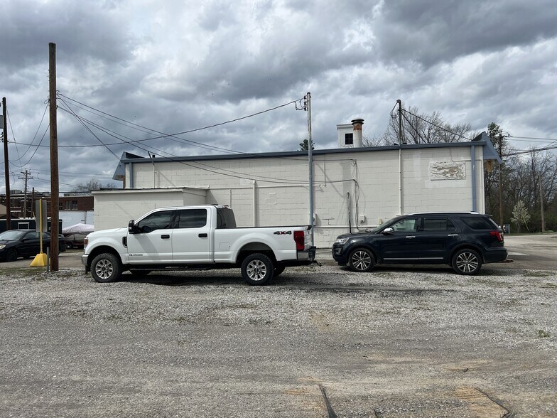 More Photos Of 410 Walnut St, New Richmond Office For Sale