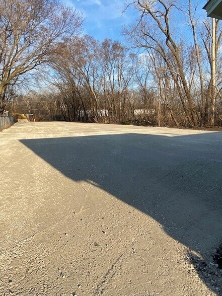 More Photos Of 123 N Skokie Hwy, Lake Bluff Land For Lease