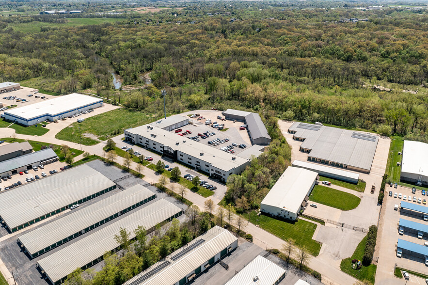 More Photos Of 2000 James St, Coralville Service For Lease