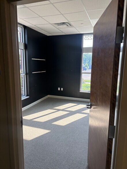 More Photos Of 6225 Greenlee St, Arlington Office For Sale