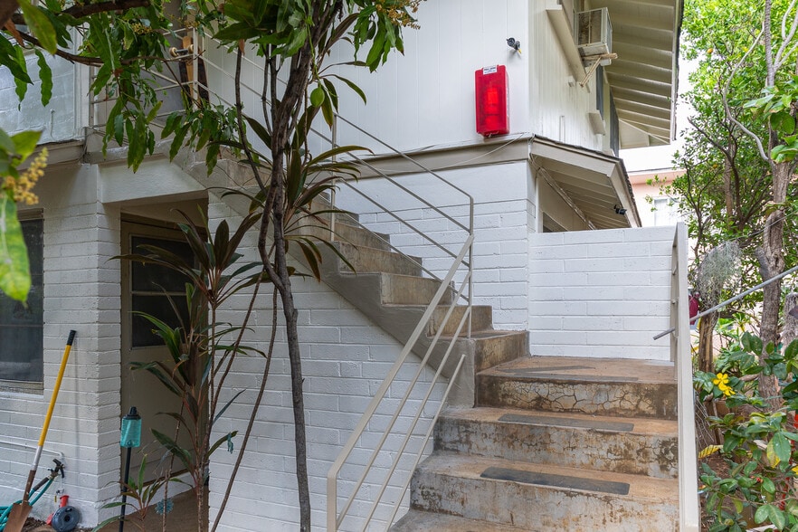 More Photos Of 534 Kamoku St, Honolulu Apartments For Sale