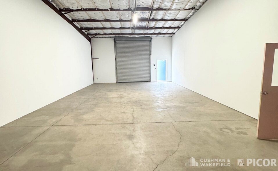 More Photos Of 3113 E Columbia St, Tucson Industrial For Sale