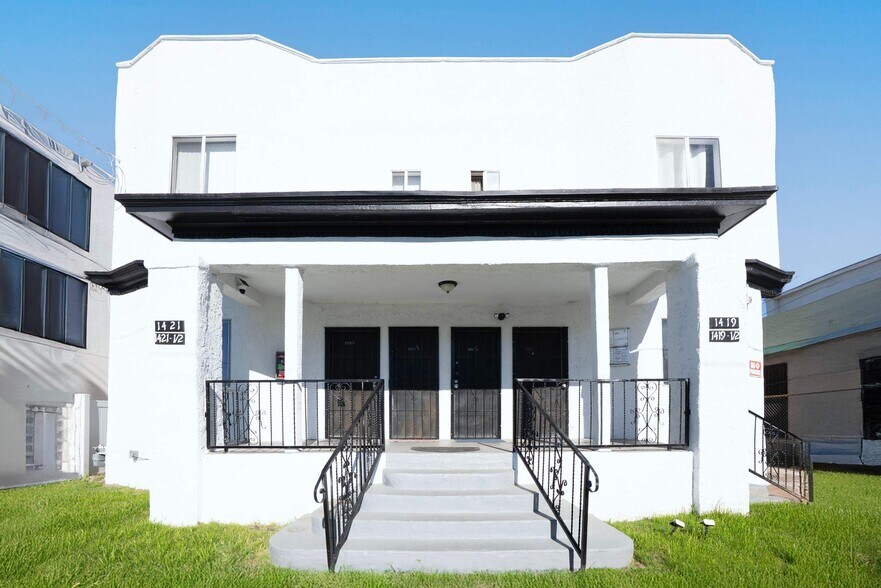 More Photos Of 1419 W 36th St, Los Angeles Apartments For Sale