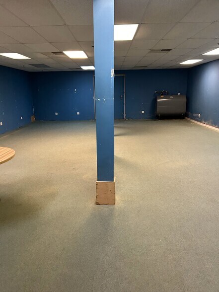 More Photos Of 51 Willow St, Washington Industrial For Sale