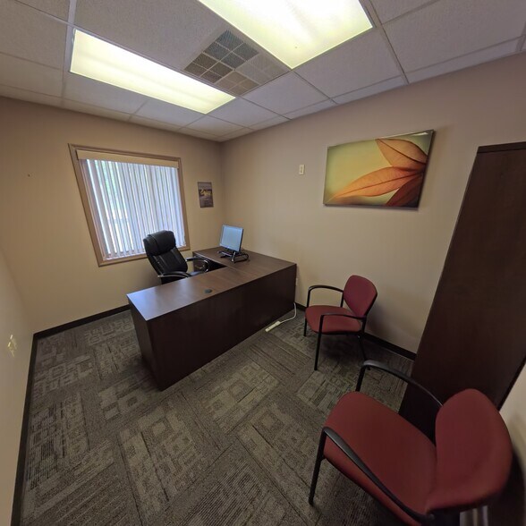 More Photos Of 200 Pine Brook Pl, Orwigsburg Office For Sale