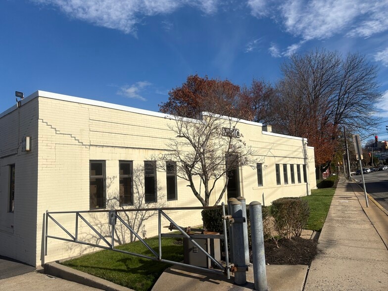 Primary Photo Of 1516 Union Tpke, North Bergen Industrial For Sale