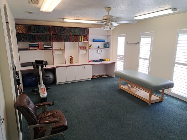 More Photos Of 905 W Ventura Ave, Clewiston Medical For Sale