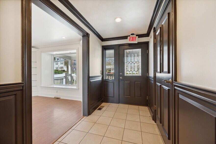 More Photos Of 108 S Finley Ave, Basking Ridge Storefront Retail Office For Lease